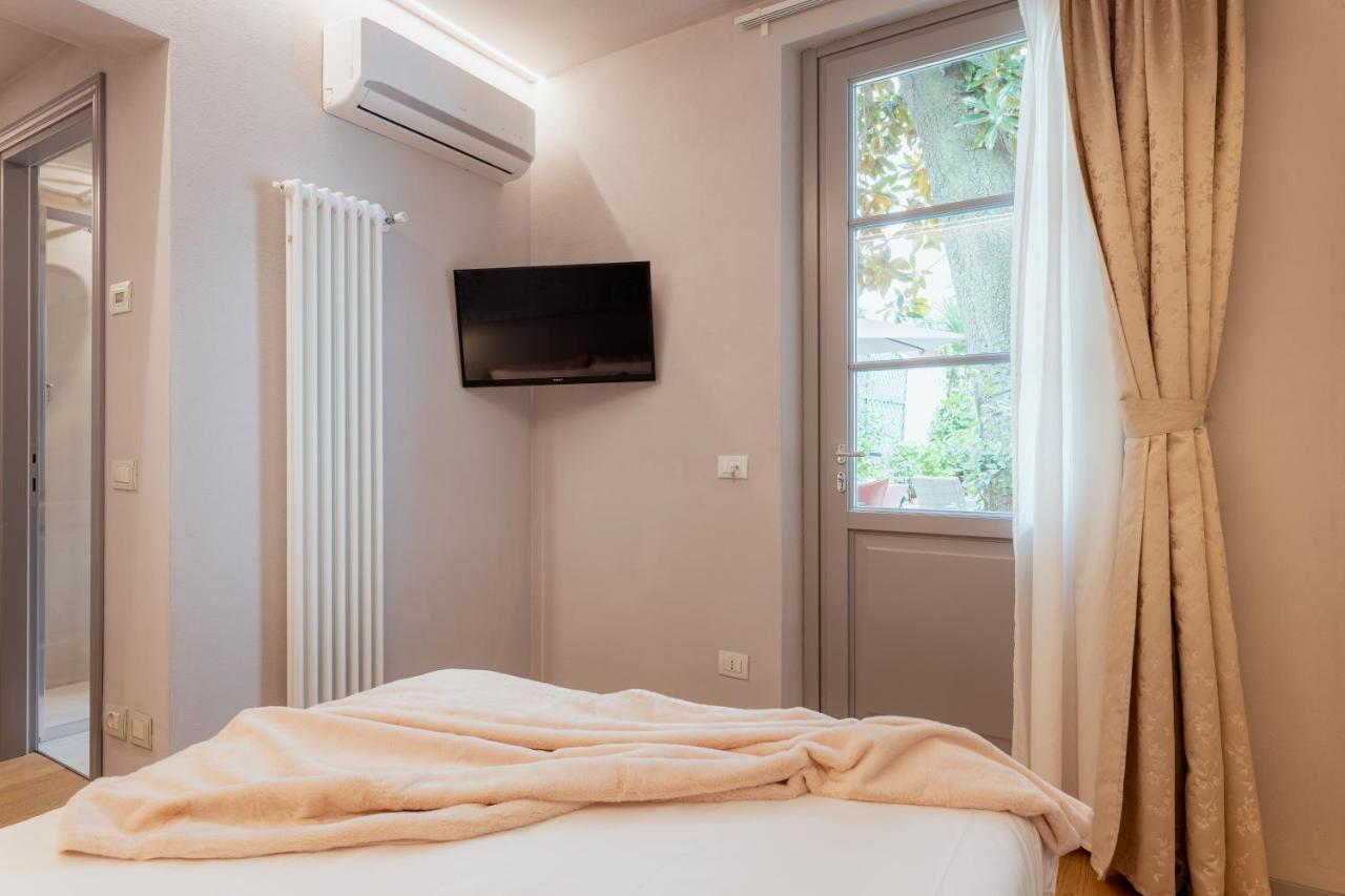 Il Cortile Di Elisa & Our Flats Bed & Breakfast ลุคคา ภายนอก รูปภาพ