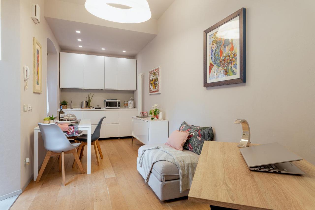 Il Cortile Di Elisa & Our Flats Bed & Breakfast ลุคคา ภายนอก รูปภาพ